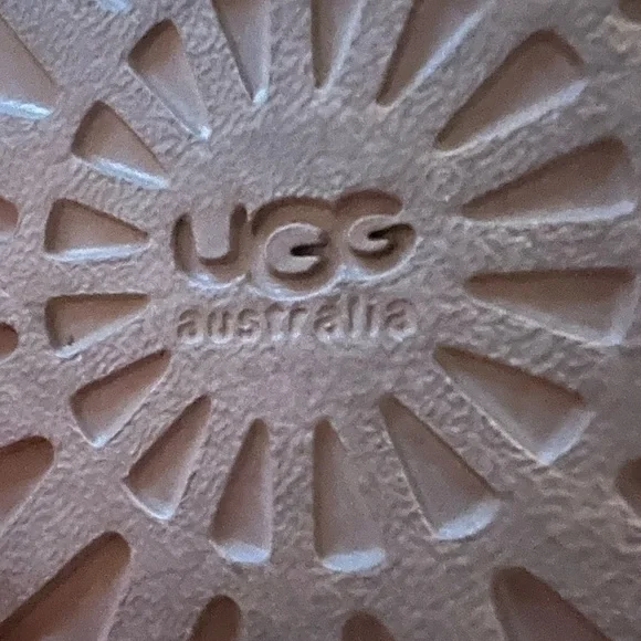 UGG BAILEY BOW TALL - Picture 13 of 16